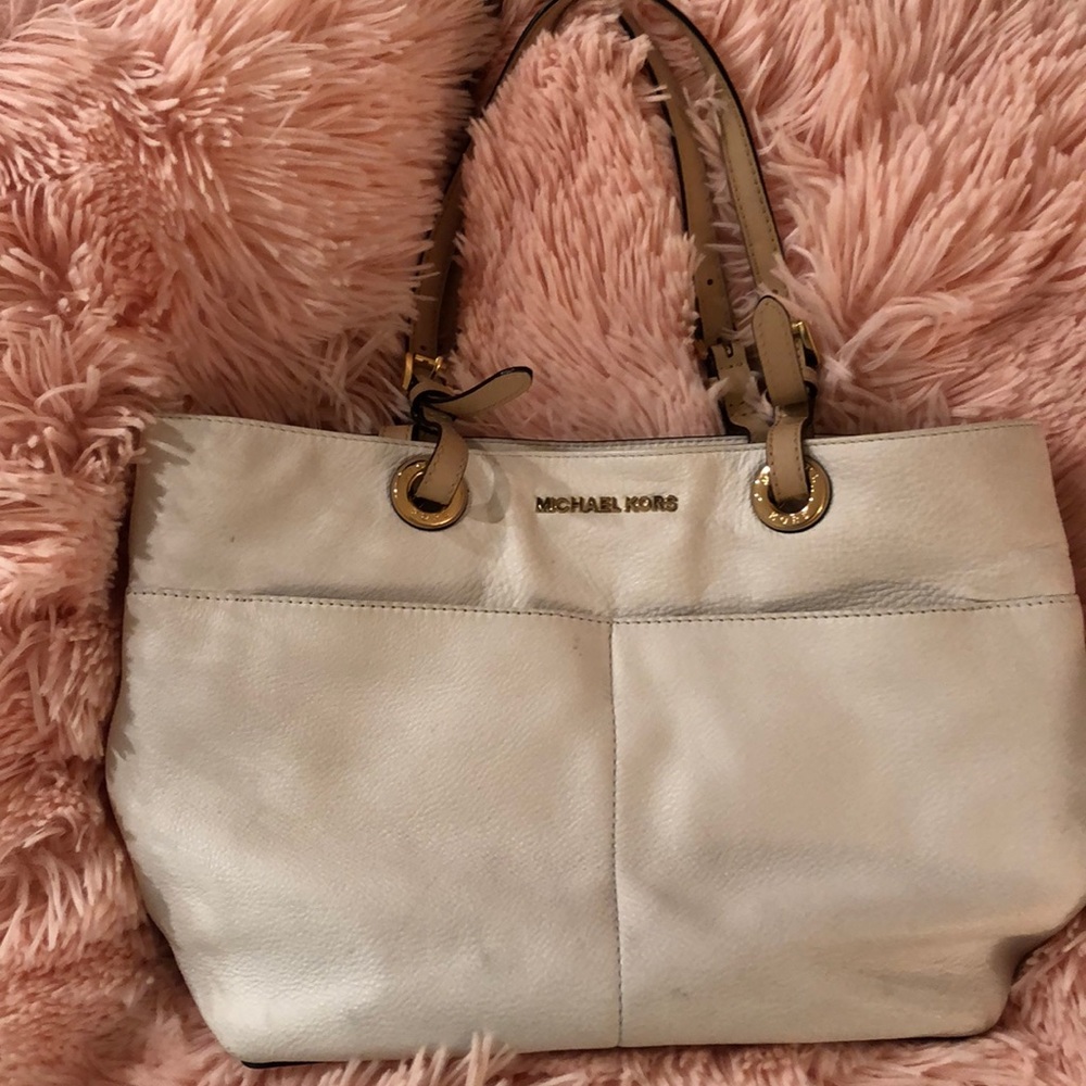 Micheal Kors purse